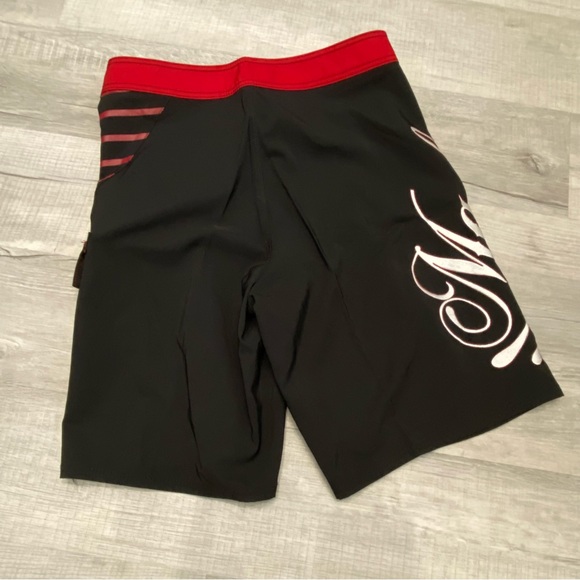 Mada Trunks / Boardshort - Size 34 - Picture 2 of 4
